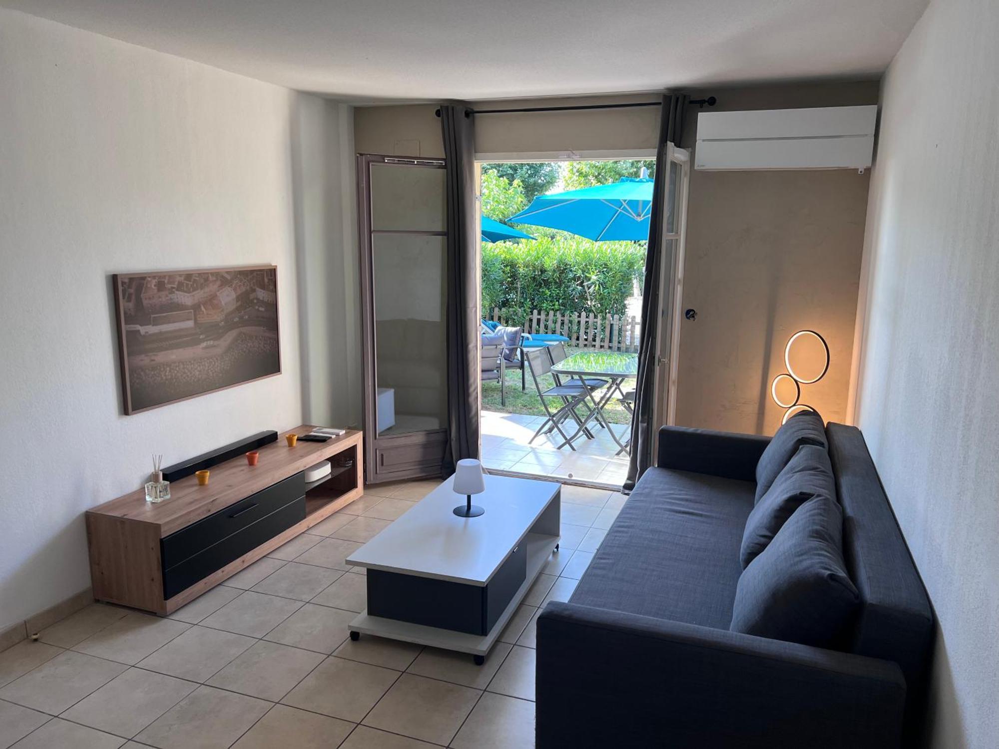Appartement T2 Avec Jardin Prive, Piscine Et Barbecue Lorgues Exterior photo